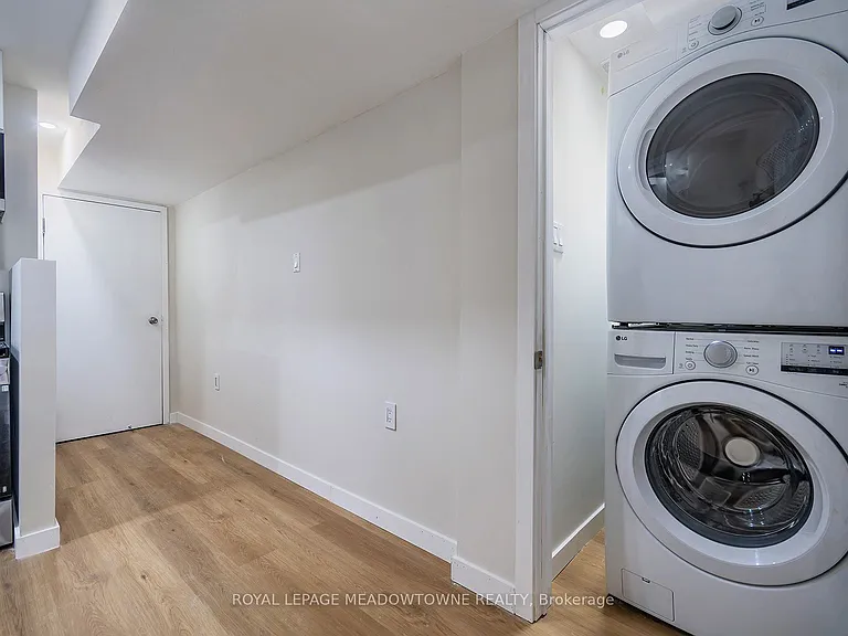 1410 Wellwood Ter #BASEMENT — Photo 18