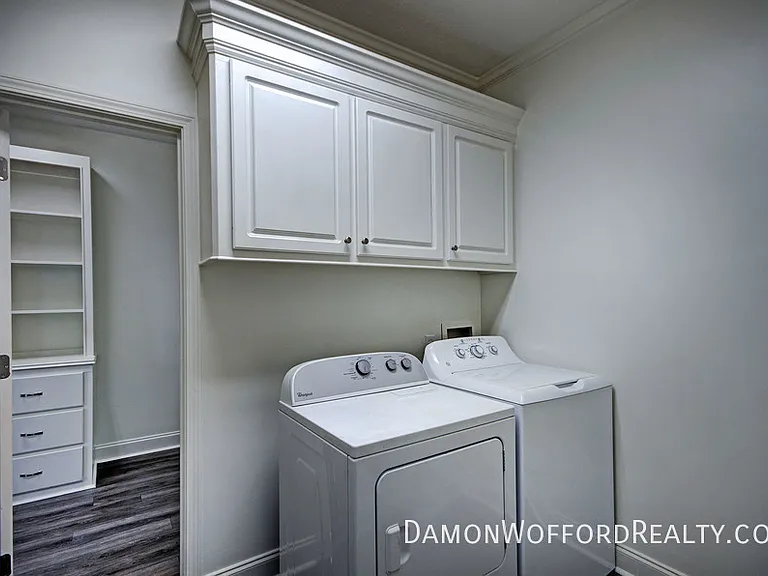 142 Lakeway Dr — Photo 14
