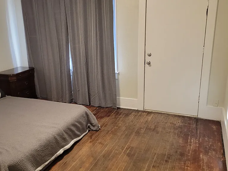 1021 E Garfield St — Photo 20