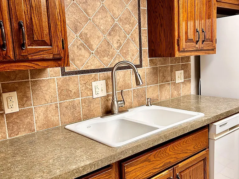 11902 Shady Trail Ln — Photo 4