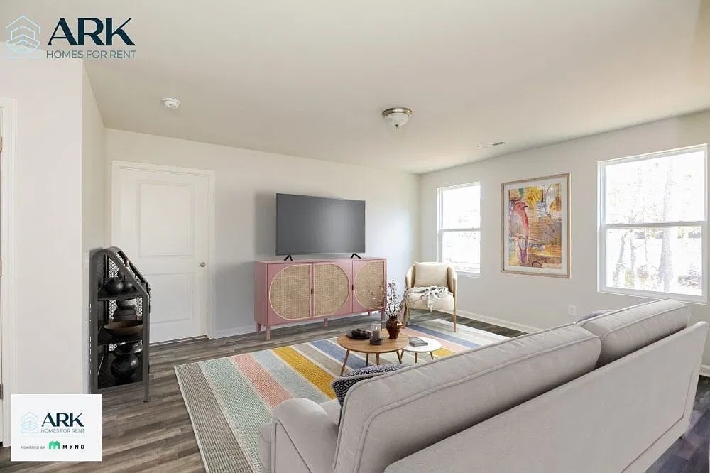 4 bed, 2.0 bath, 1607 sqft, $1,935 — Photo 2