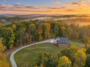 1061 Big Bartons Creek Rd, Dickson, TN 37055