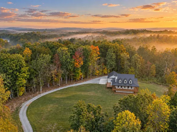 1061 Big Bartons Creek Rd, Dickson, TN 37055