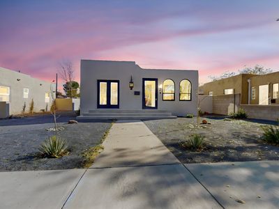 212 Richmond Dr SE, Albuquerque, NM, 87106