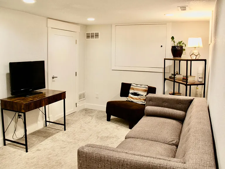 Downstairs living room, office or playroom (the last tenants preferred to make this their bedroom!)