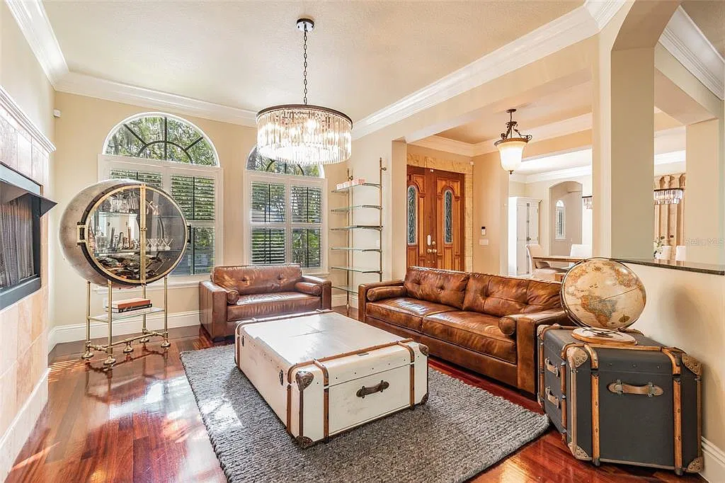6 bed, 7.0 bath, 5848 sqft, $14,000 — Photo 4