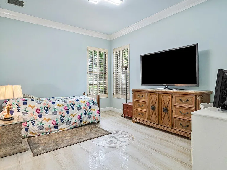 2540 Fairway Island Dr — Photo 21