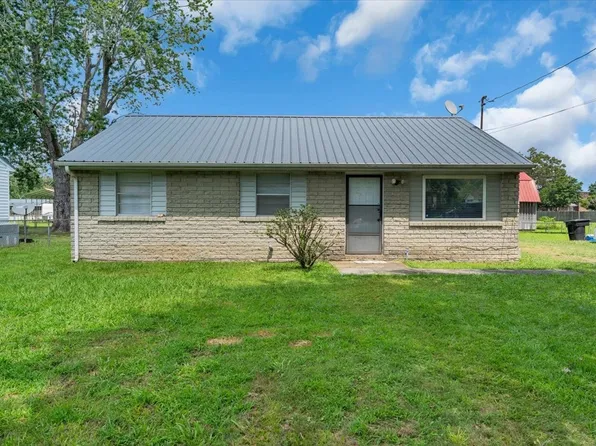 313 Helen St, Tullahoma, TN 37388
