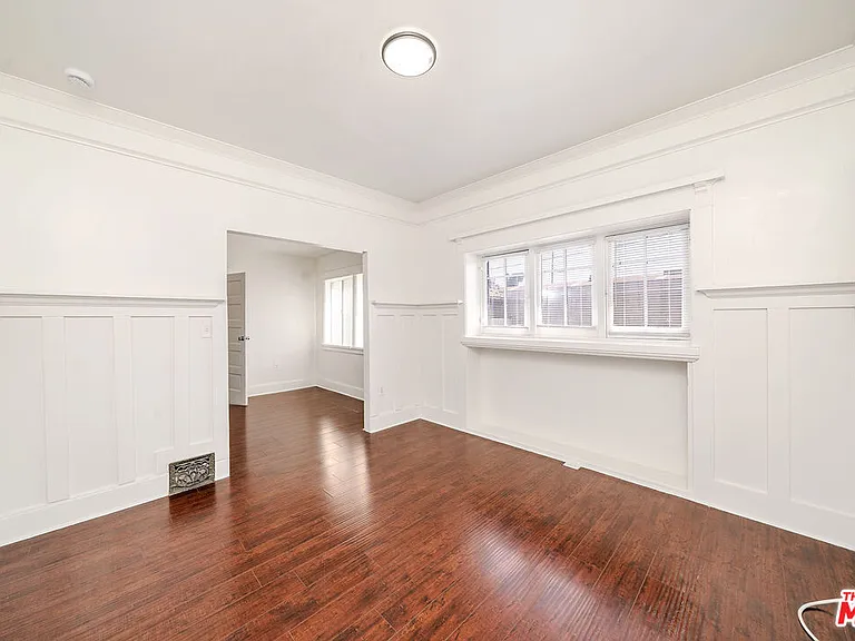1404 S Manhattan Pl — Photo 8