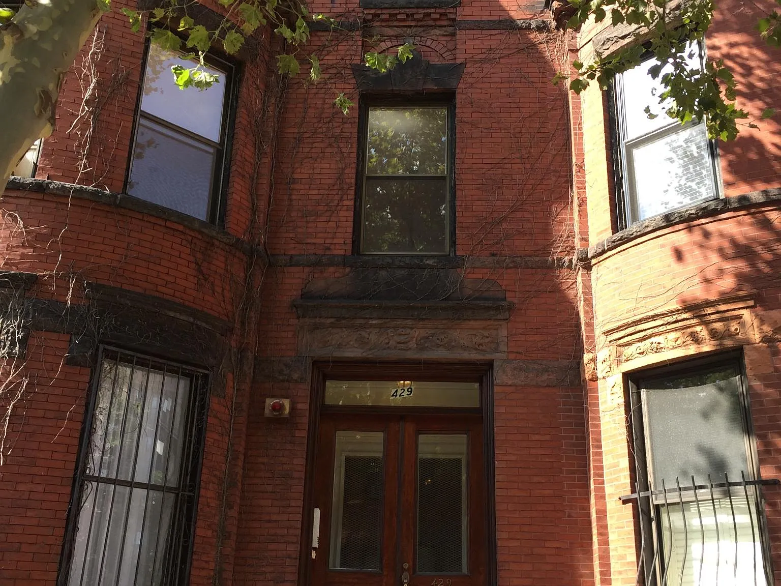 429 Marlborough St — Photo 2