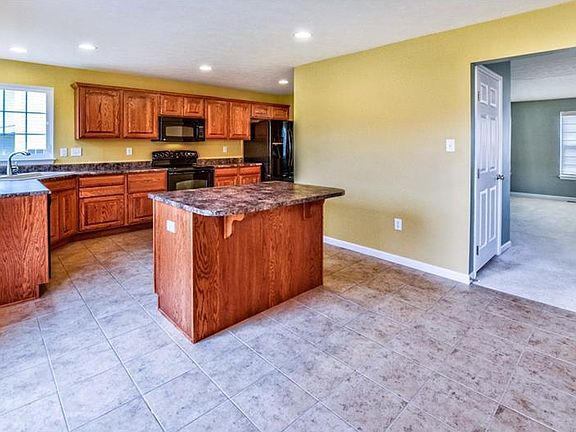 2nd image of 161 Kensington Dr