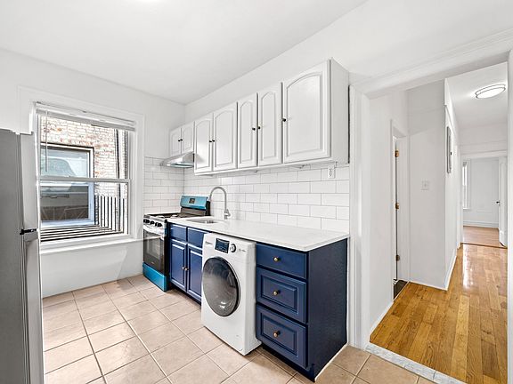5th image of 404 Hawthorne St #2