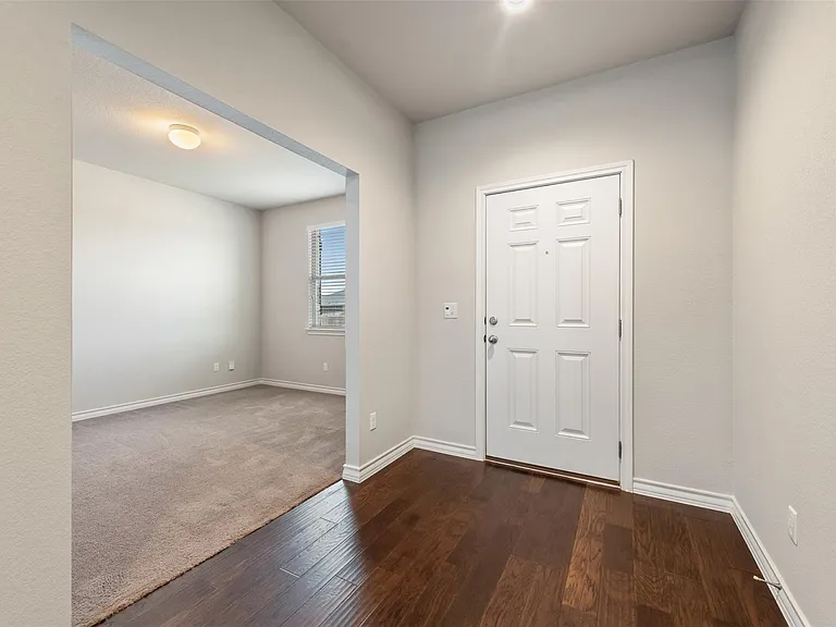4004 Harbor Point Dr — Photo 7