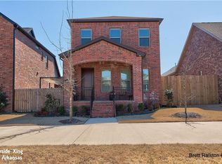 2582 E Bayside Xing, Fayetteville, AR 72703
