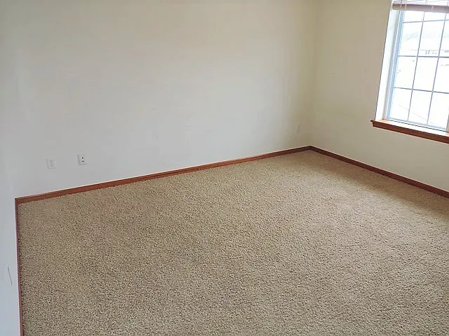 1000 Duchess Dr #10 — Photo 9
