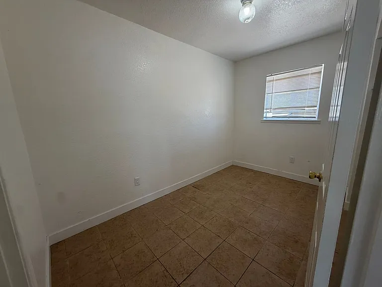 SAC T 5801 — Photo 12