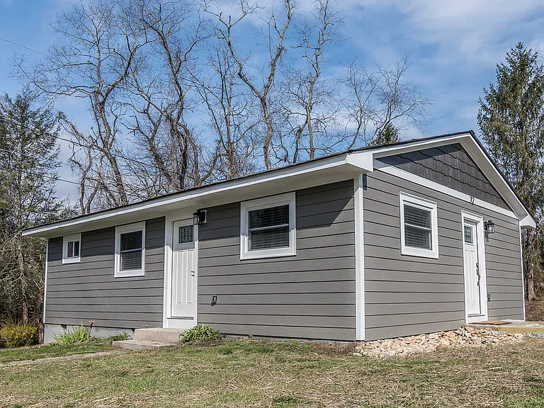 Colwell Dr — Photo 8