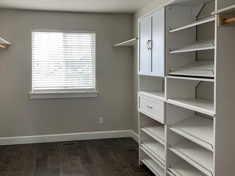 764 E Ionia Dr — Photo 25