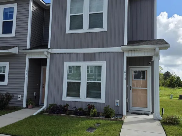 614 Jacks Crossing Drive, Hubert, NC 28539