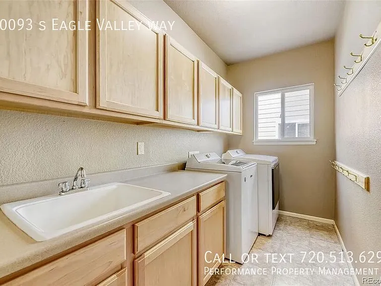 10093 Eagle Valley Way — Photo 22