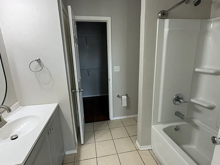 603 Welston Cir #1 — Photo 7