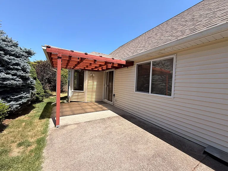 7349 Oneil Rd NE — Photo 27