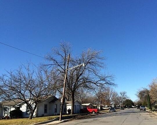 4th image of 3812 Schwartz Ave