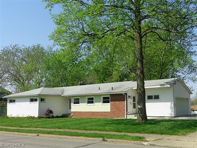 1st image of 218 West St