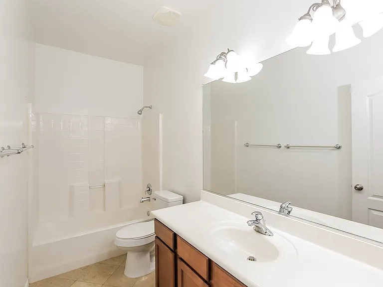 15436 W Statler Cir — Photo 12