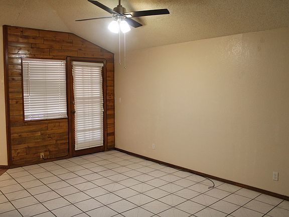 3rd image of 1740 Sammy Davis Pl