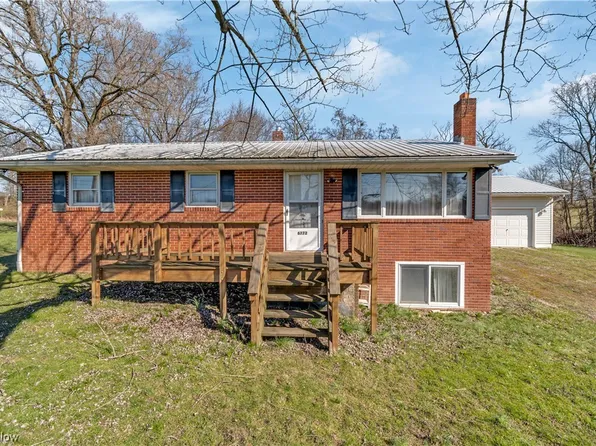 6772 Shepler Church Ave SW, Navarre, OH 44662