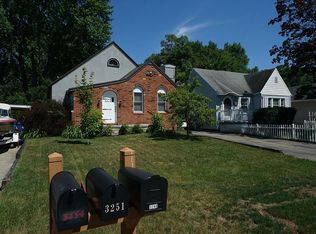 3248 Van Campen Dr, Waterford, MI 48329