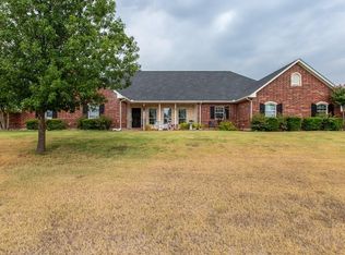 3281 Blackchamp Rd, Midlothian, TX 76065