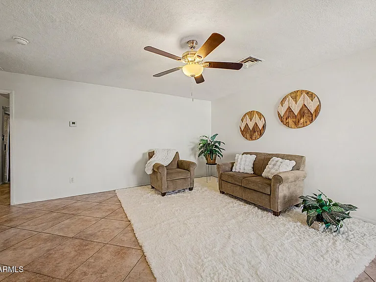20420 N 6th Dr #1 — Photo 3