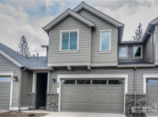 60335 SE Hedgewood Ln, Bend, OR 97702