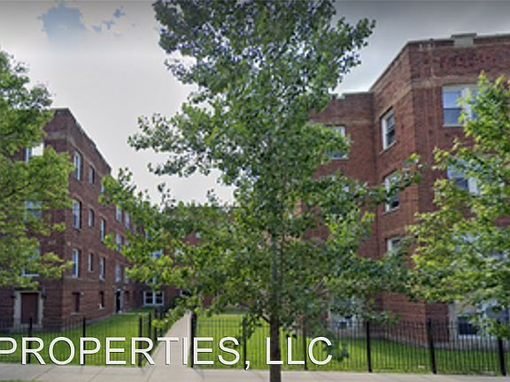 3rd image of 4734 N Whipple St #1A