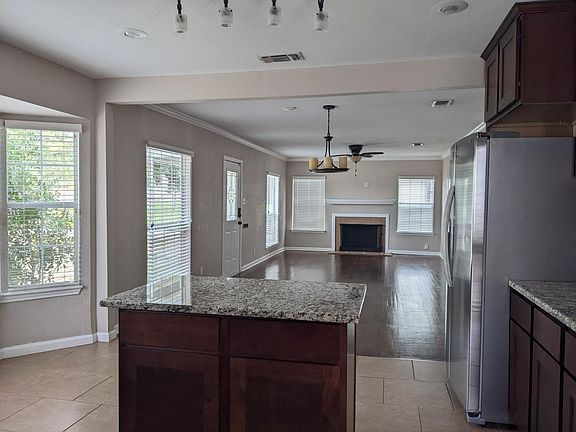 5th image of 420 Funston Pl