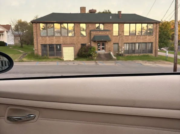 105 Pine St #Lhs, Imperial, PA 15126