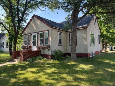 513 Lake St NE, Warroad, MN, 56763