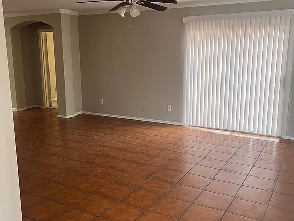 3rd image of 8133 W Magnolia St