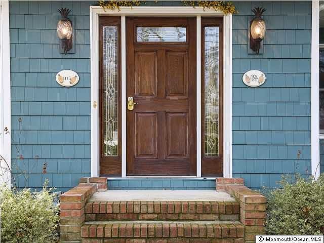 2nd image of 1113 New York Avenue