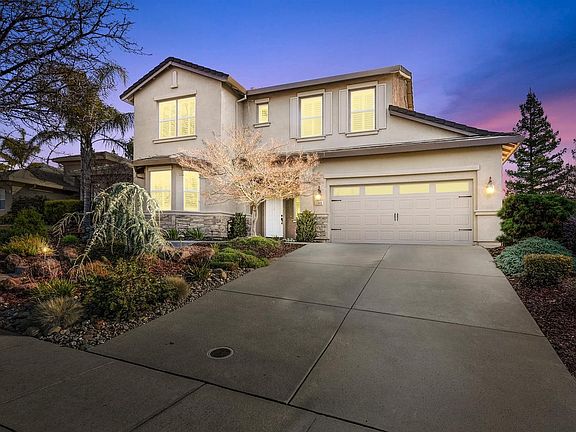 3rd image of 3088 Grasmere Cir