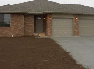 2016 W Smith St, Springfield, MO 65803