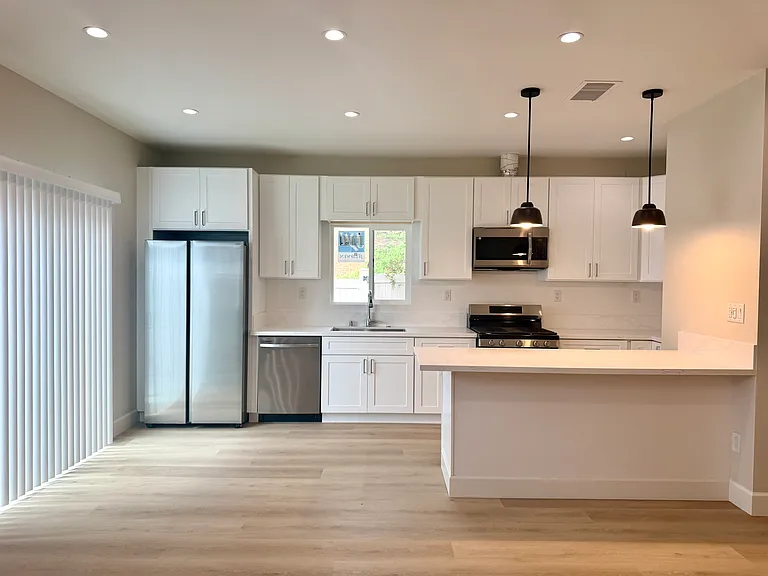 refrigerator, dishwasher, stove, oven, microwave oven included