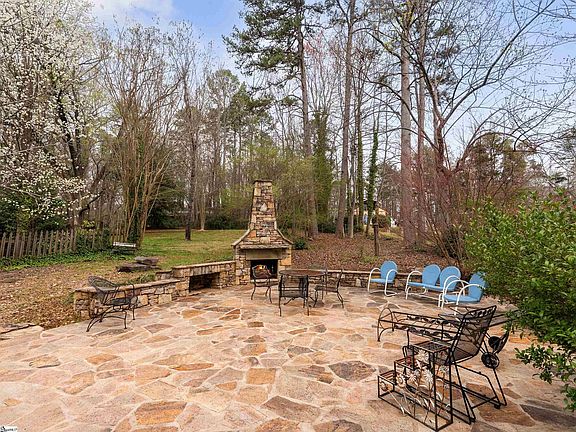 2nd image of 180 Johnnys Rd