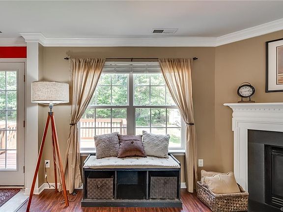 5th image of 8033 Stonemeade Dr