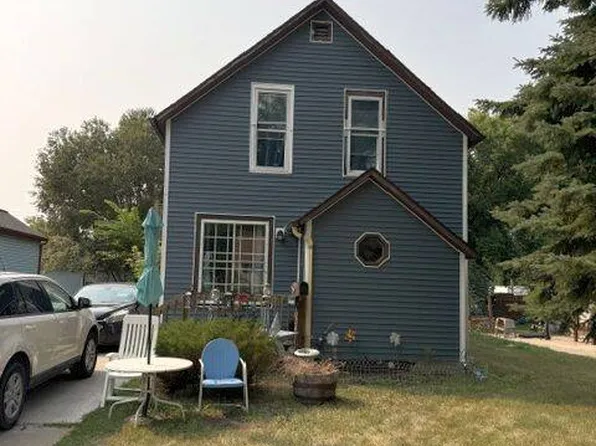 1026 2nd St NE, Devils Lake, ND 58301