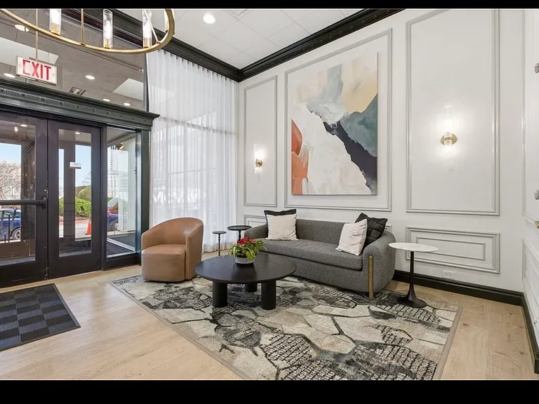 112 Washington Pl #12E — Photo 14
