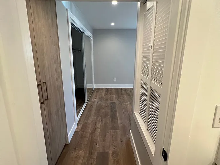 6948 Vesper Ave — Photo 20