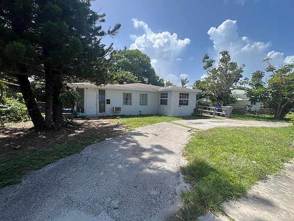4th image of 419 NE 12th Avenue